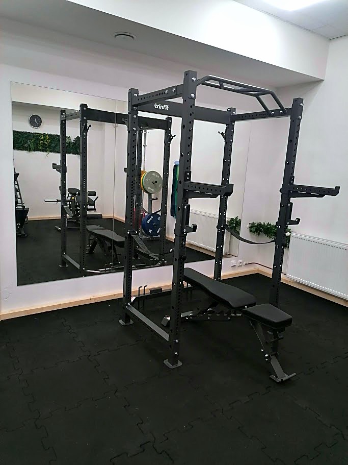 Silová klec s lavicí – MFS 2, soukromá posilovna My Fit Space Brno